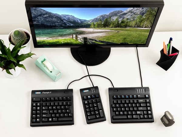 Kinesis Freestyle2 Split Keyboard - Image 7